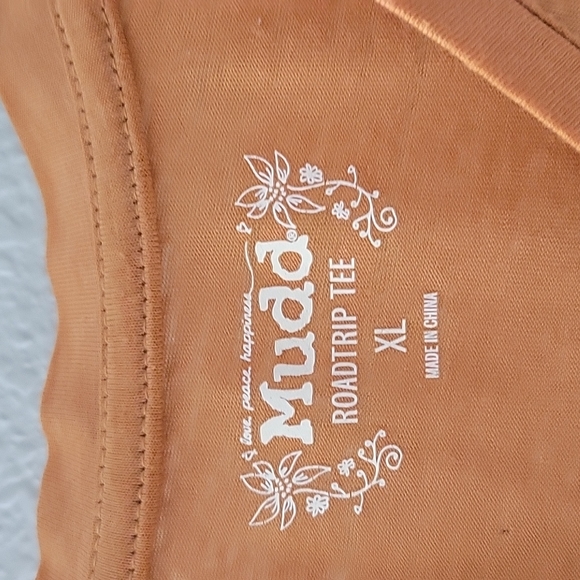 MUDD Thrifter XL tshirt - Picture 2 of 5